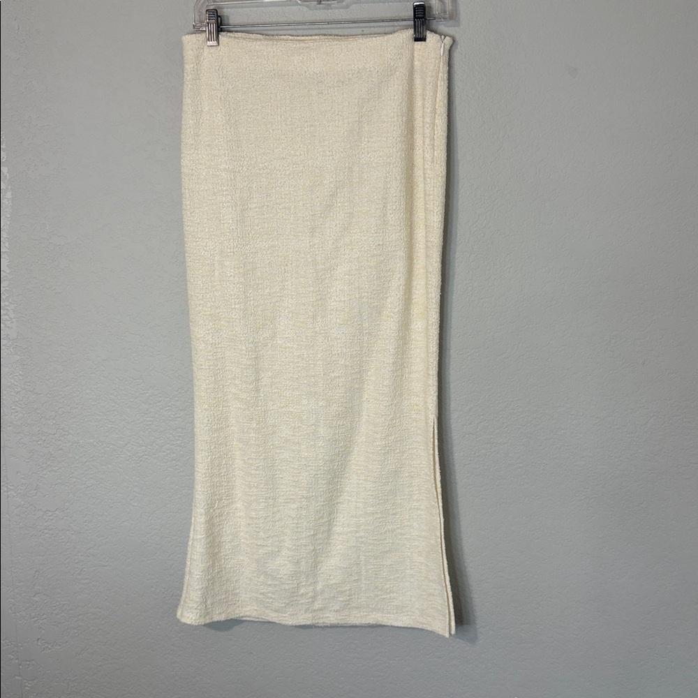 Chic Cream Midi Skirt